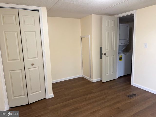 1104 W ELM AVE W, Hanover, PA 17331