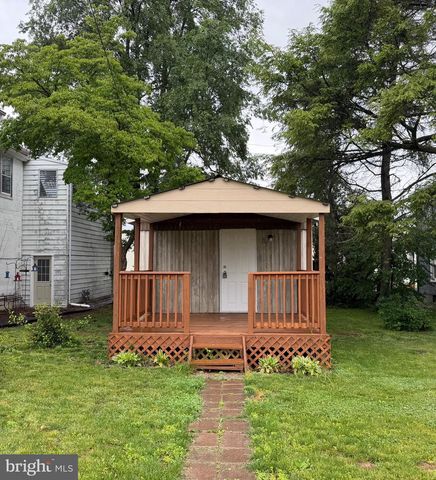 1104 W ELM AVE W, Hanover, PA 17331