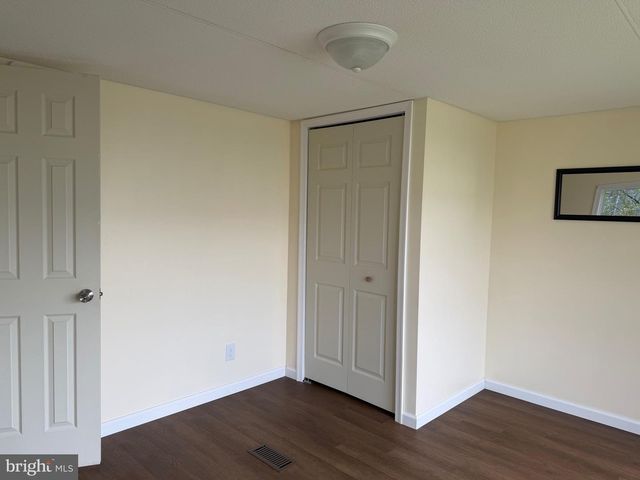 1104 W ELM AVE W, Hanover, PA 17331