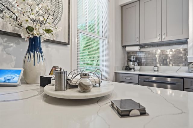 212 Congress Street, Charleston, SC 29403