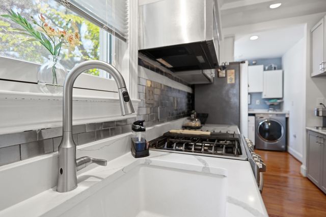 212 Congress Street, Charleston, SC 29403