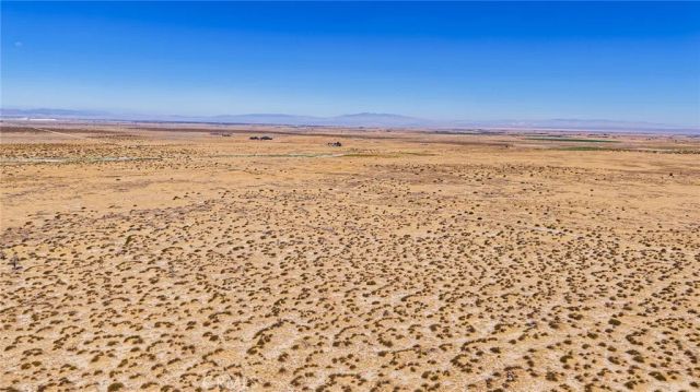 12022 E N, Palmdale, CA 93591