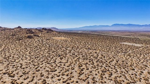 12022 E N, Palmdale, CA 93591