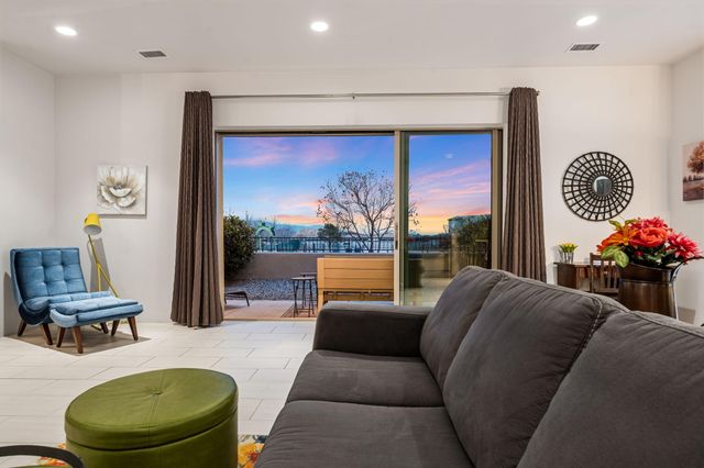 5763 University Boulevard SE, Albuquerque, NM 87106