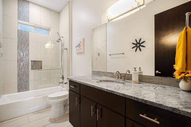 5763 University Boulevard SE, Albuquerque, NM 87106