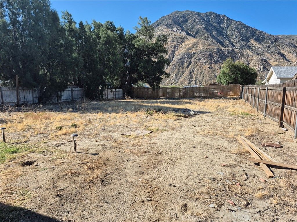 Image 4 of property listing at 50469 Dolores Avenue, Cabazon, CA 92230