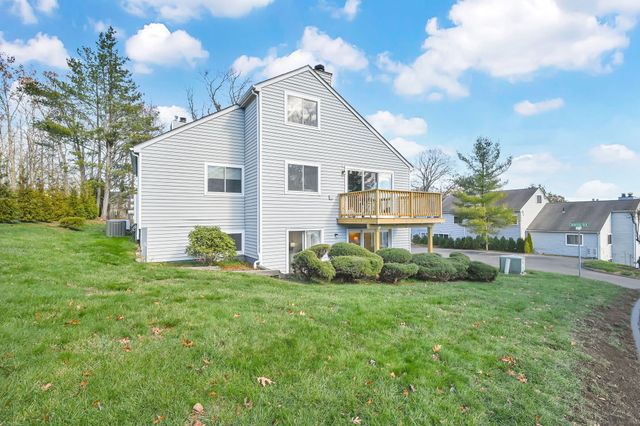 1 Hunters Run 1, Cromwell, CT 06416