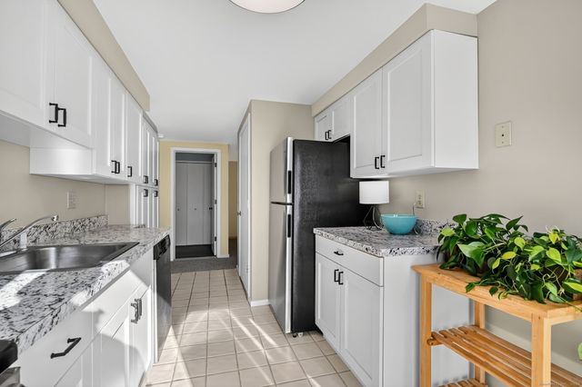 1 Hunters Run 1, Cromwell, CT 06416