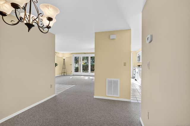 1 Hunters Run 1, Cromwell, CT 06416