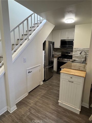 5540 Owensmouth 319, Woodland Hills, CA 91367