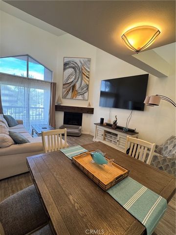 5540 Owensmouth 319, Woodland Hills, CA 91367