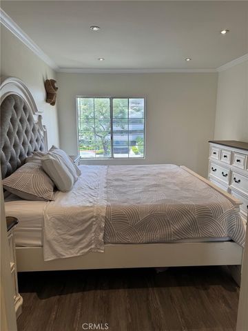 5540 Owensmouth 319, Woodland Hills, CA 91367