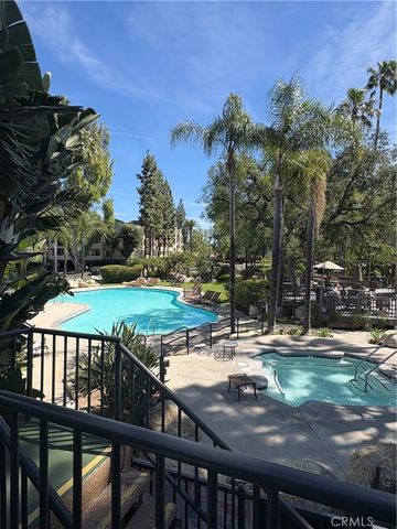 5540 Owensmouth 319, Woodland Hills, CA 91367