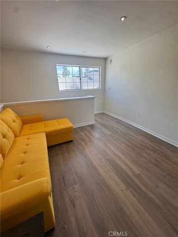 5540 Owensmouth 319, Woodland Hills, CA 91367