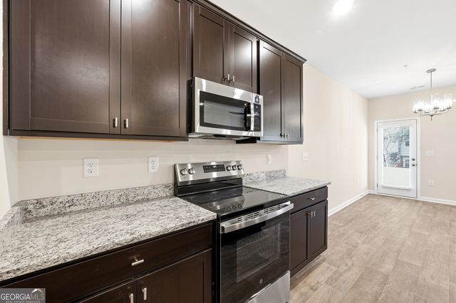 8381 Columbia Court, Palmetto, GA 30268