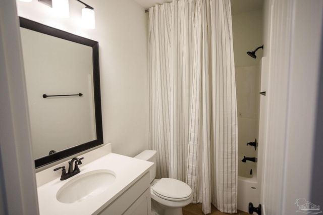 5337 Adeline Cir, Pace, FL 32571