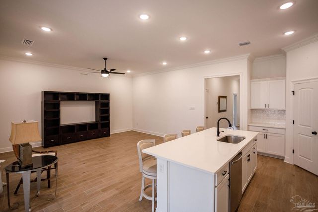 5337 Adeline Cir, Pace, FL 32571