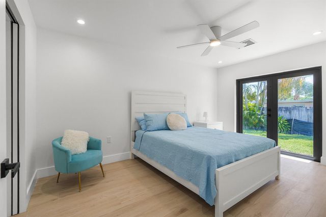 303 DE CARIE Street 303, Delray Beach, FL 33444