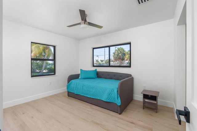 303 DE CARIE Street 303, Delray Beach, FL 33444