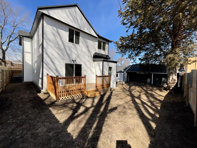 321 7th Street SW, Willmar, MN 56201