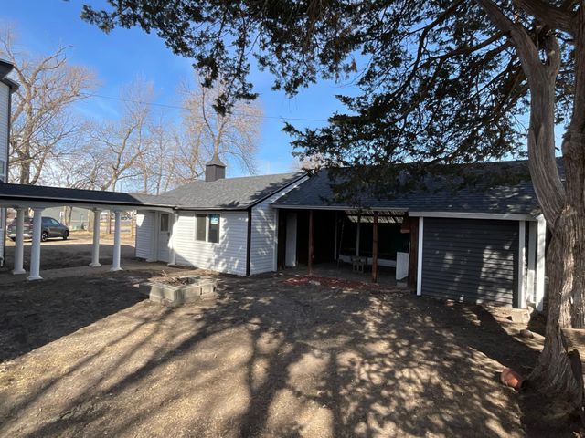 321 7th Street SW, Willmar, MN 56201