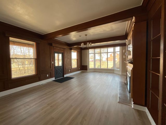 321 7th Street SW, Willmar, MN 56201