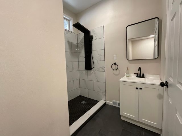 321 7th Street SW, Willmar, MN 56201