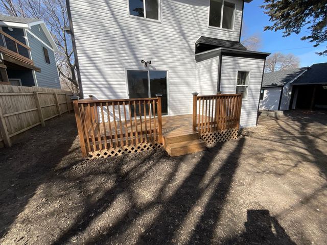 321 7th Street SW, Willmar, MN 56201