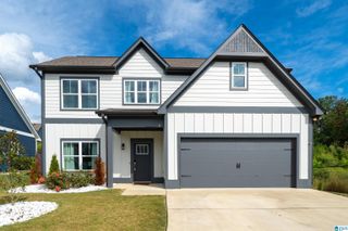 911 WHITE BARN CIRCLE, Helena, AL 35080