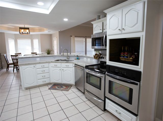 1089 Oak Hollow Lane, Combine, TX 75159