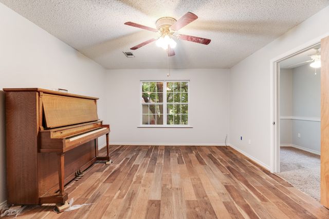193 Church Street, Deport, TX 75435