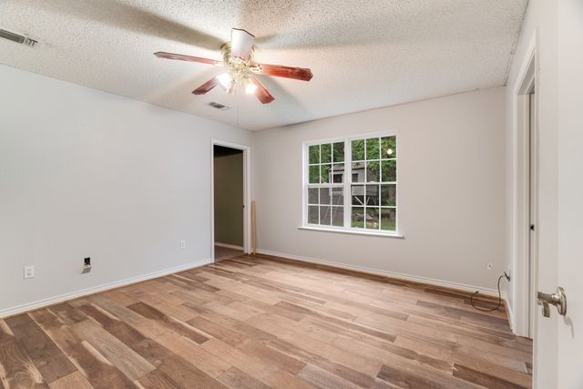 193 Church Street, Deport, TX 75435
