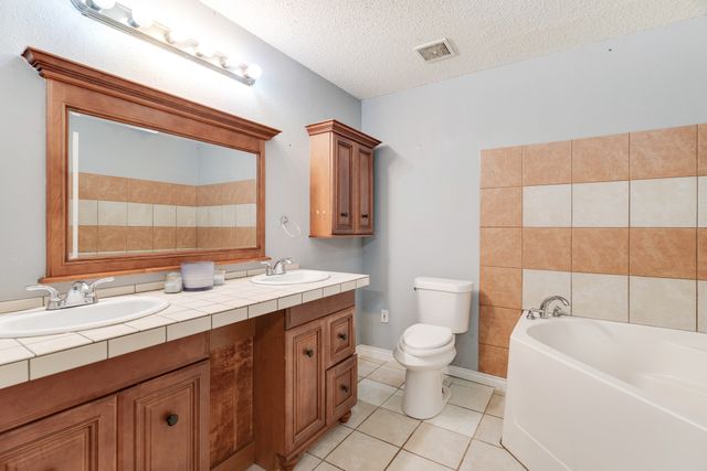 193 Church Street, Deport, TX 75435