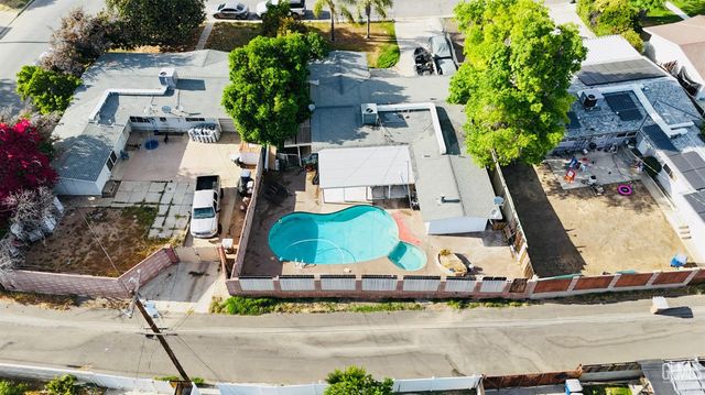 925 Radcliffe Avenue, Bakersfield, CA 93305