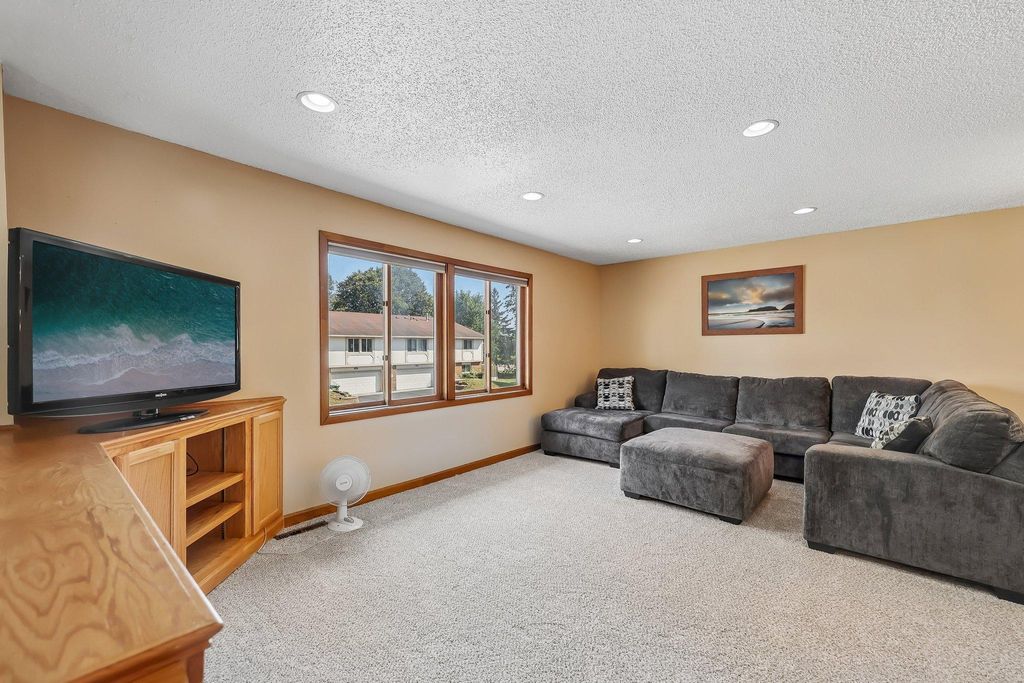 784 125th Lane NE, Blaine, MN 55434 — photo 5