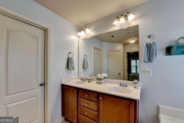 3375 Sardis Bend Drive, Buford, GA 30519