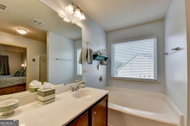 3375 Sardis Bend Drive, Buford, GA 30519