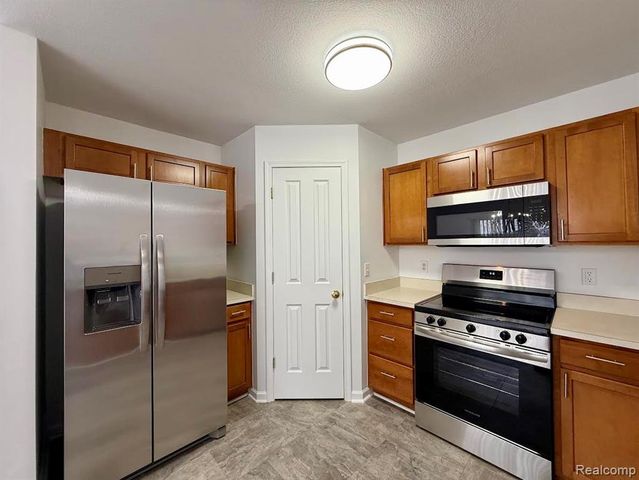 29067 Cullen Drive, Romulus, MI 48174