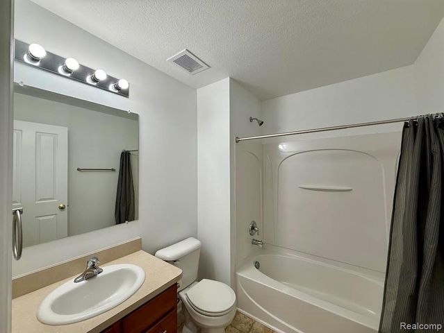 29067 Cullen Drive, Romulus, MI 48174