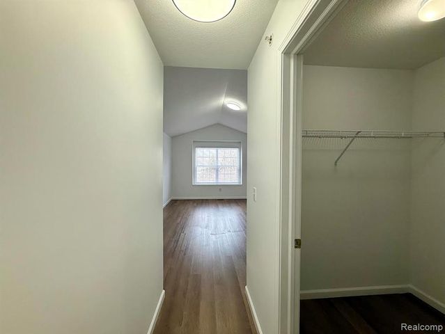 29067 Cullen Drive, Romulus, MI 48174