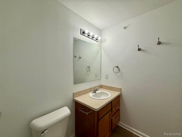 29067 Cullen Drive, Romulus, MI 48174