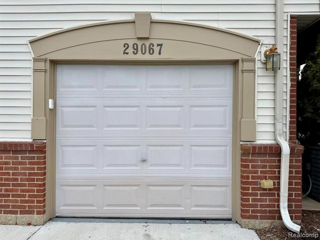 29067 Cullen Drive, Romulus, MI 48174