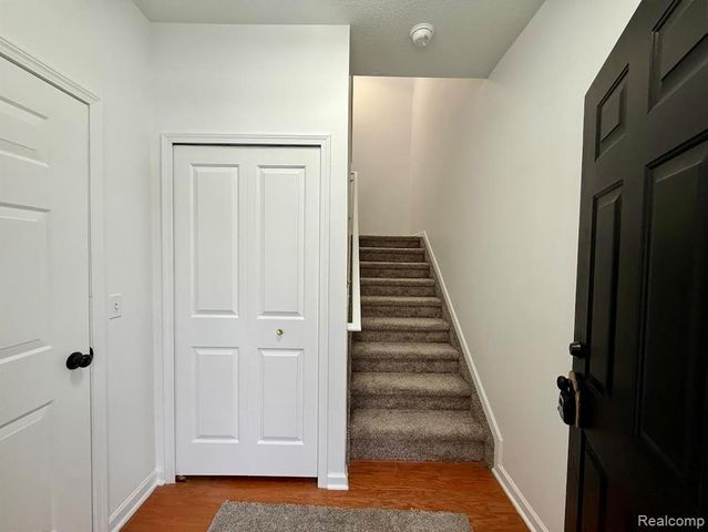 29067 Cullen Drive, Romulus, MI 48174