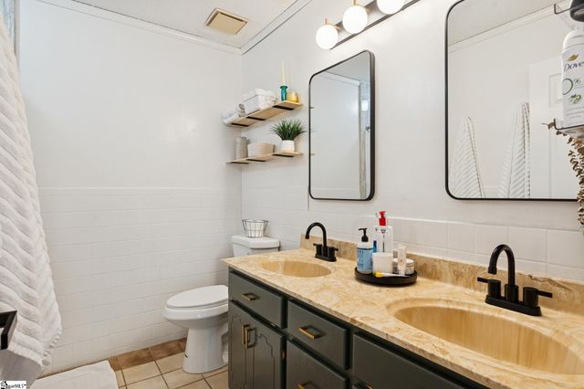 209 Governors Square, Greer, SC 29650