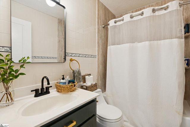 209 Governors Square, Greer, SC 29650