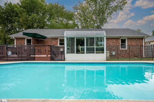 209 Governors Square, Greer, SC 29650