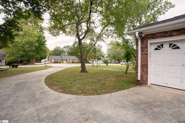 209 Governors Square, Greer, SC 29650