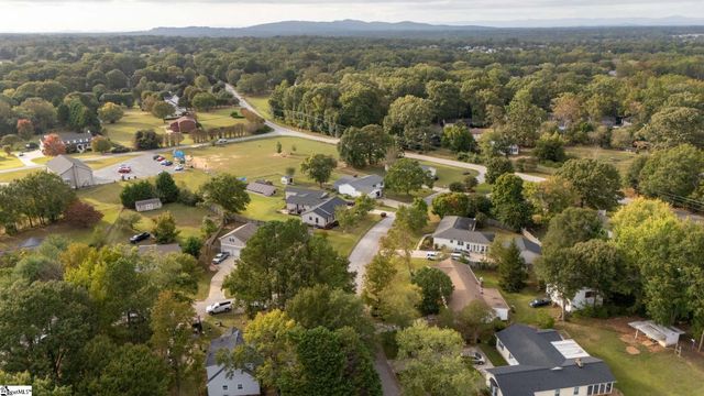 209 Governors Square, Greer, SC 29650