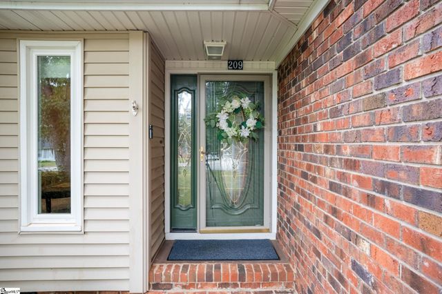 209 Governors Square, Greer, SC 29650