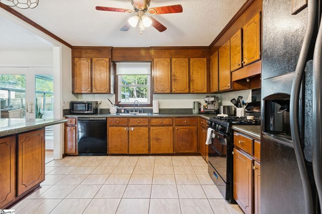 209 Governors Square, Greer, SC 29650